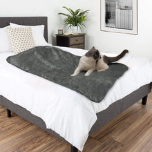Load image into Gallery viewer, Waterproof Pet Blanket for Couch Bed
