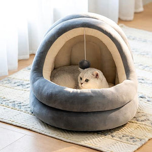 Luxurious Nesting Cave
